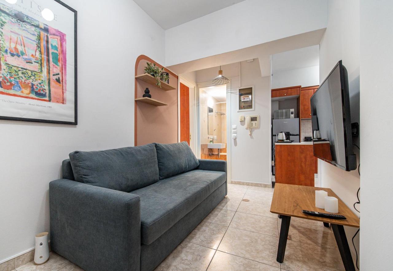 Per56 By Smart Cozy Suites - Right Next To The Metro - Parking - Available 24Hr Athén Kültér fotó